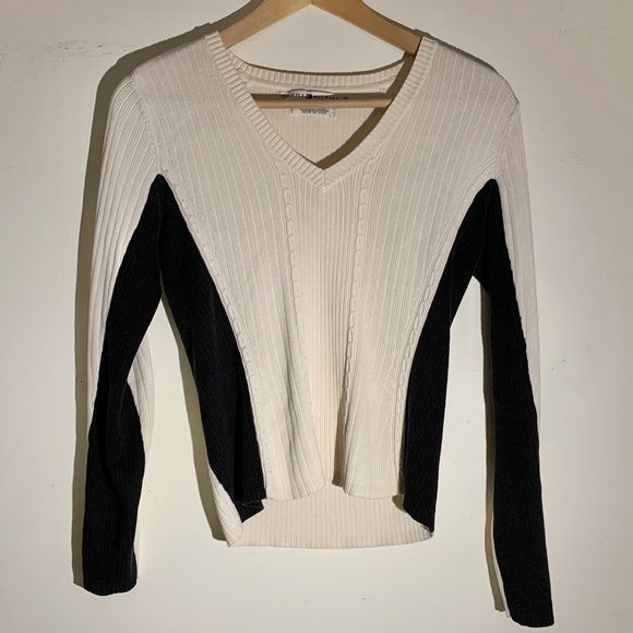 Like New Tommy Hilfiger Colour Block V-Neck Size S - Picture 4 of 7